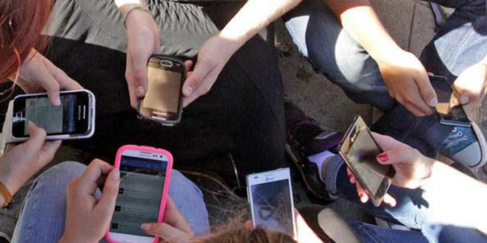 Enganchados al móvil